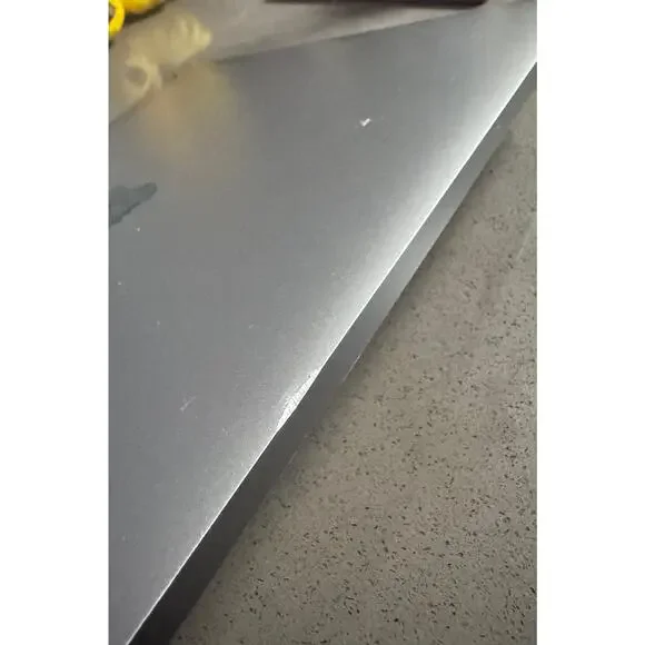 MacBook Pro 13” 2018 i5 8GB 256GB SSD – Works Great, Needs Battery, Minor Flaws - Picture 6 of 9